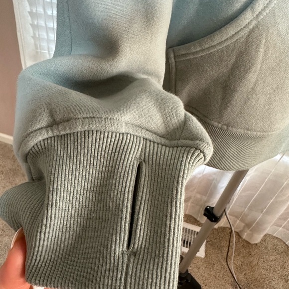 Cropped hoodie - Picture 3 of 5